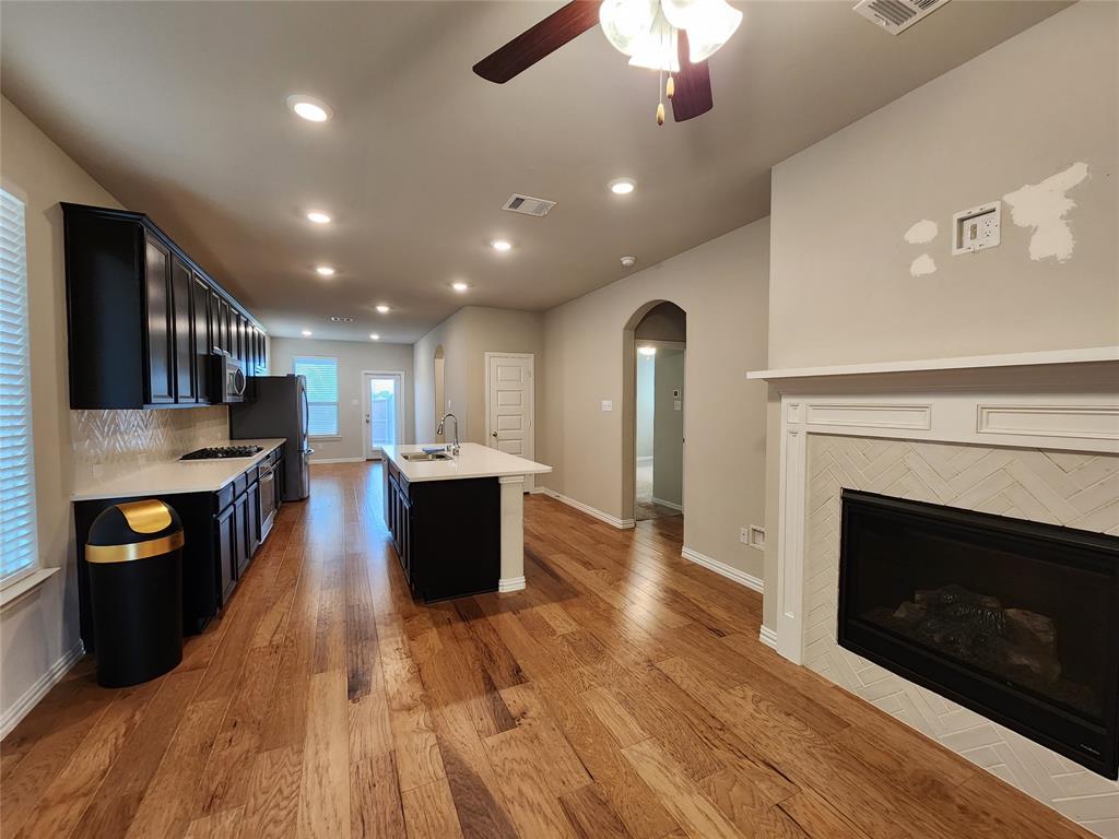 Valencia On The Lake - Residential