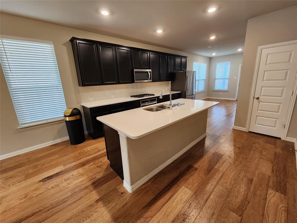 Valencia On The Lake - Residential