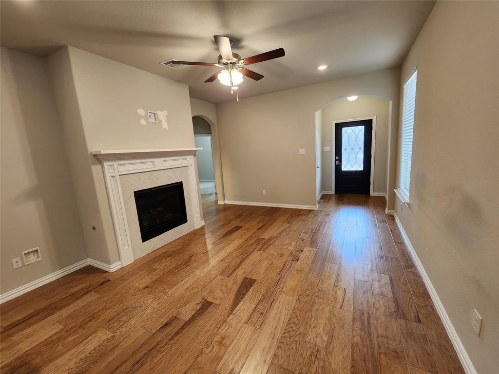 Valencia On The Lake - Residential