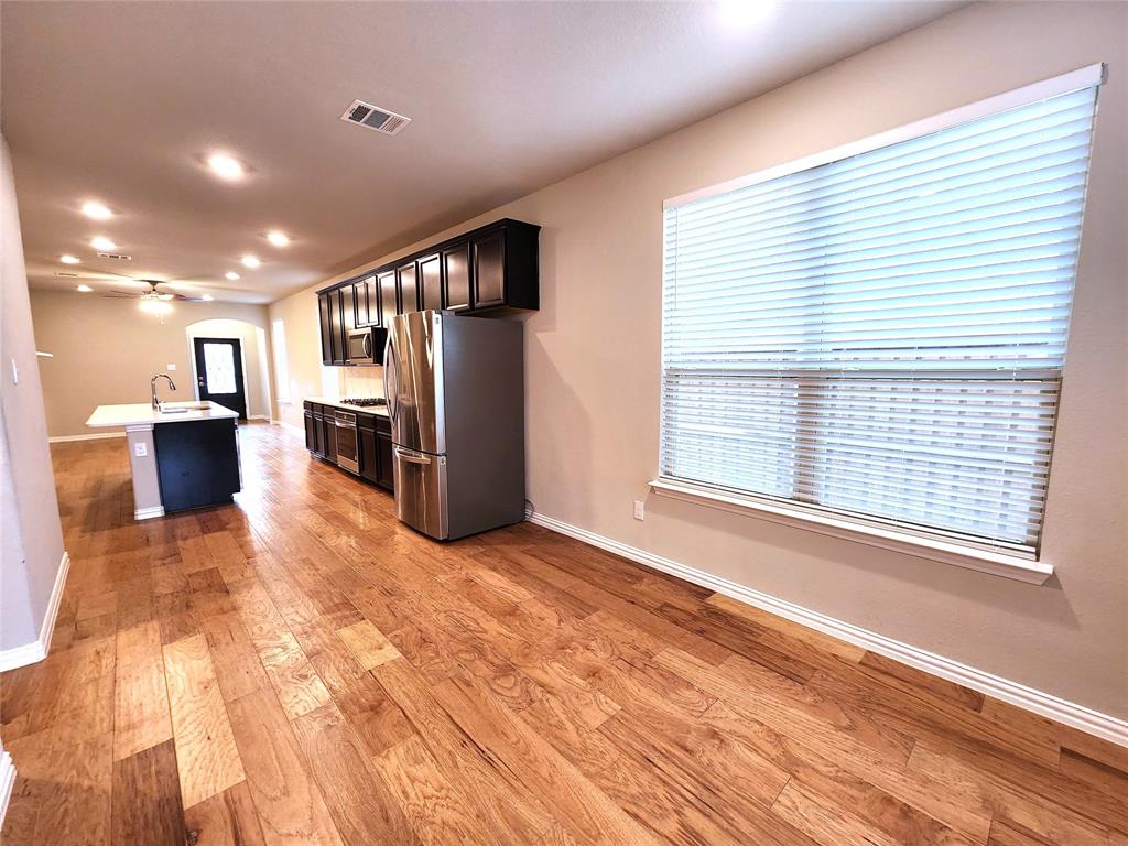 Valencia On The Lake - Residential