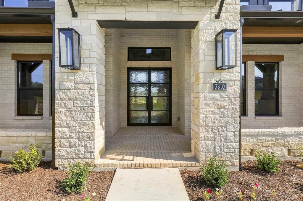3810 Pandora Drive