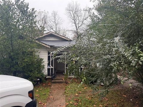 1808 Clanton Street Shreveport LA 71108