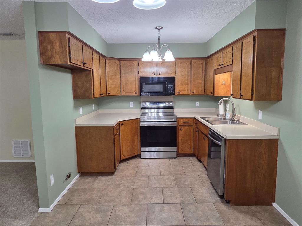 Crawford Addn, Block 3, Lot 4 and Part of Lots 5&6 - Residential