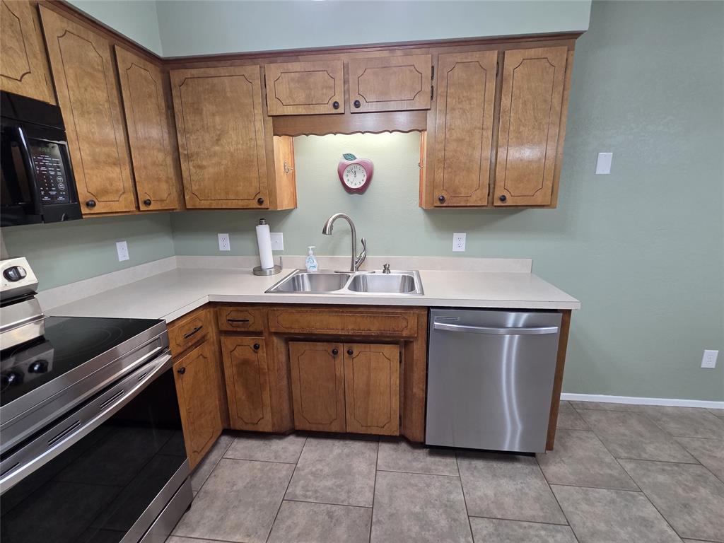 Crawford Addn, Block 3, Lot 4 and Part of Lots 5&6 - Residential