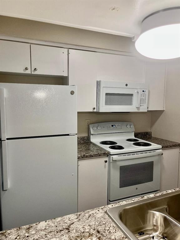 4851 Cedar Springs Road 391