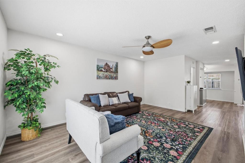 Indian Crk #2 Condo - Residential