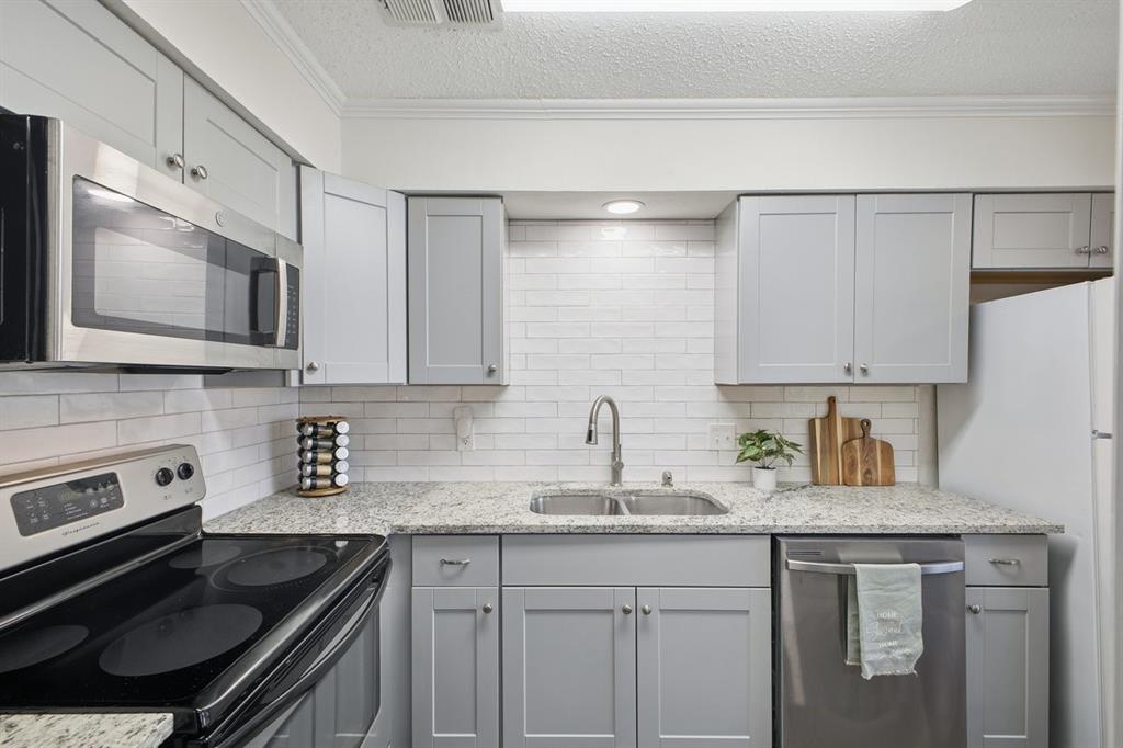 Indian Crk #2 Condo - Residential