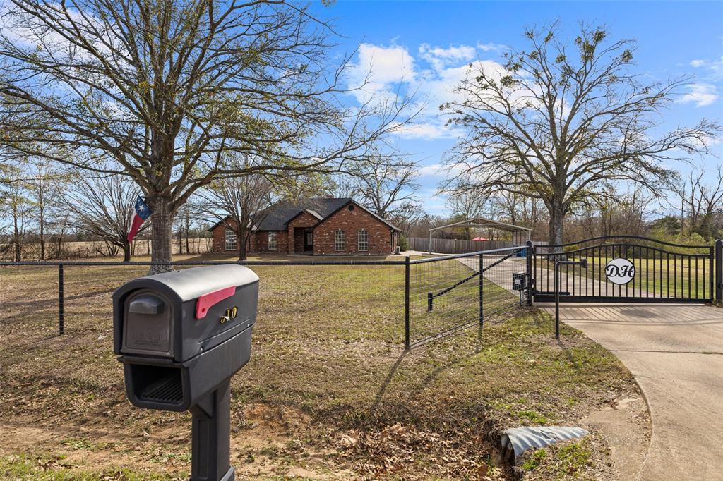 J PRADO - Residential