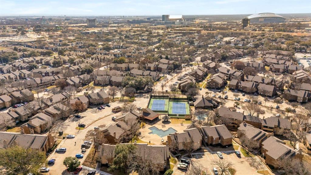 Cloisters Condo The - Residential