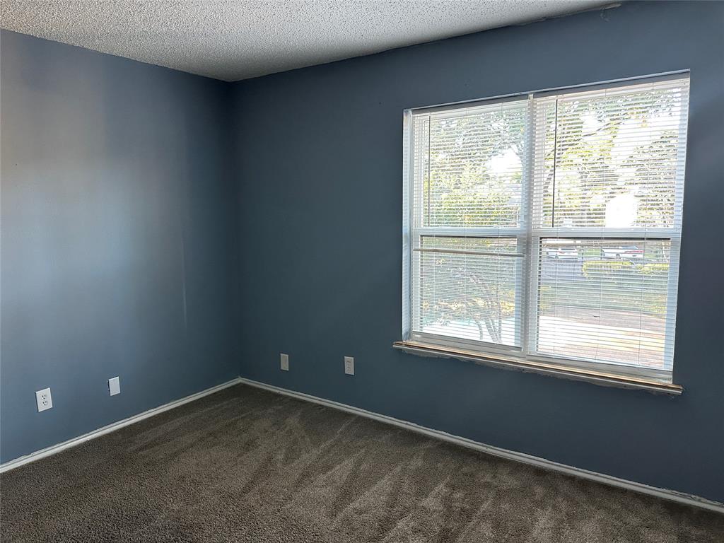 Oakhollow Condo - Residential