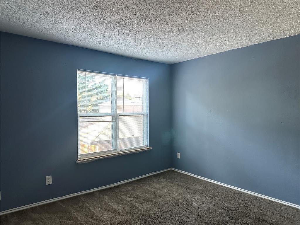 Oakhollow Condo - Residential