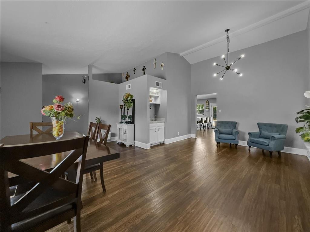 3404 Forest Creek Drive
