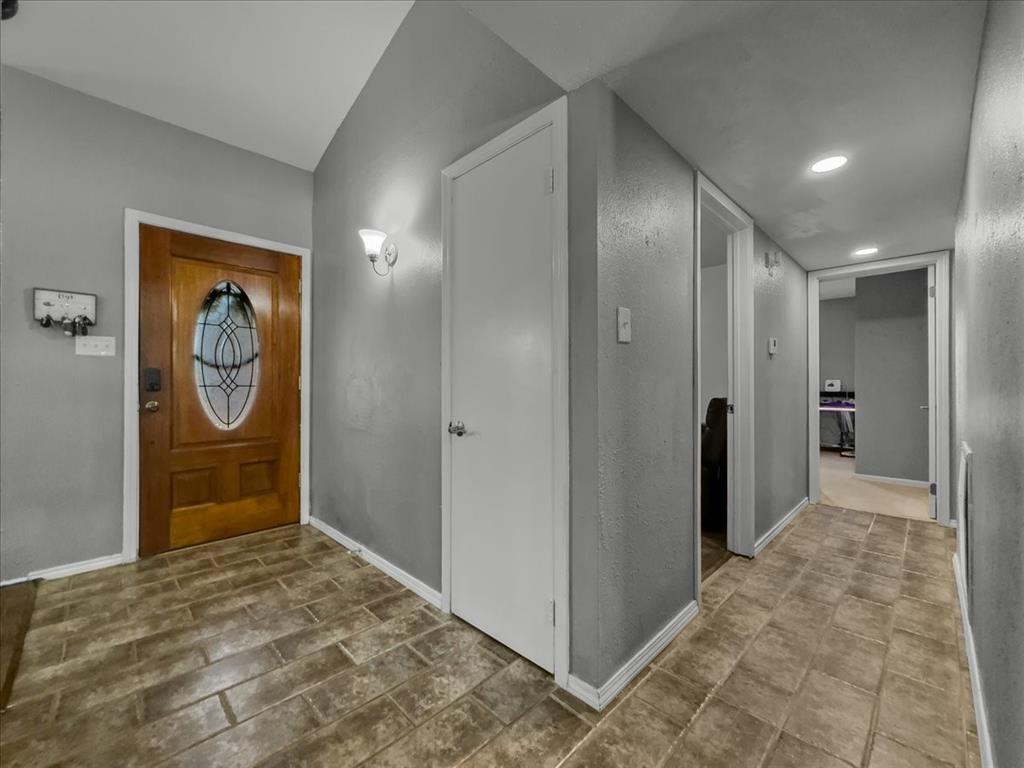 3404 Forest Creek Drive