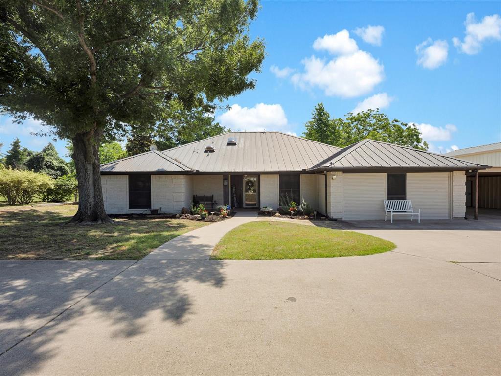 348 County Road 4884