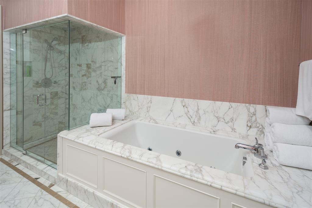 Tower & Regency Row Residences - Residential