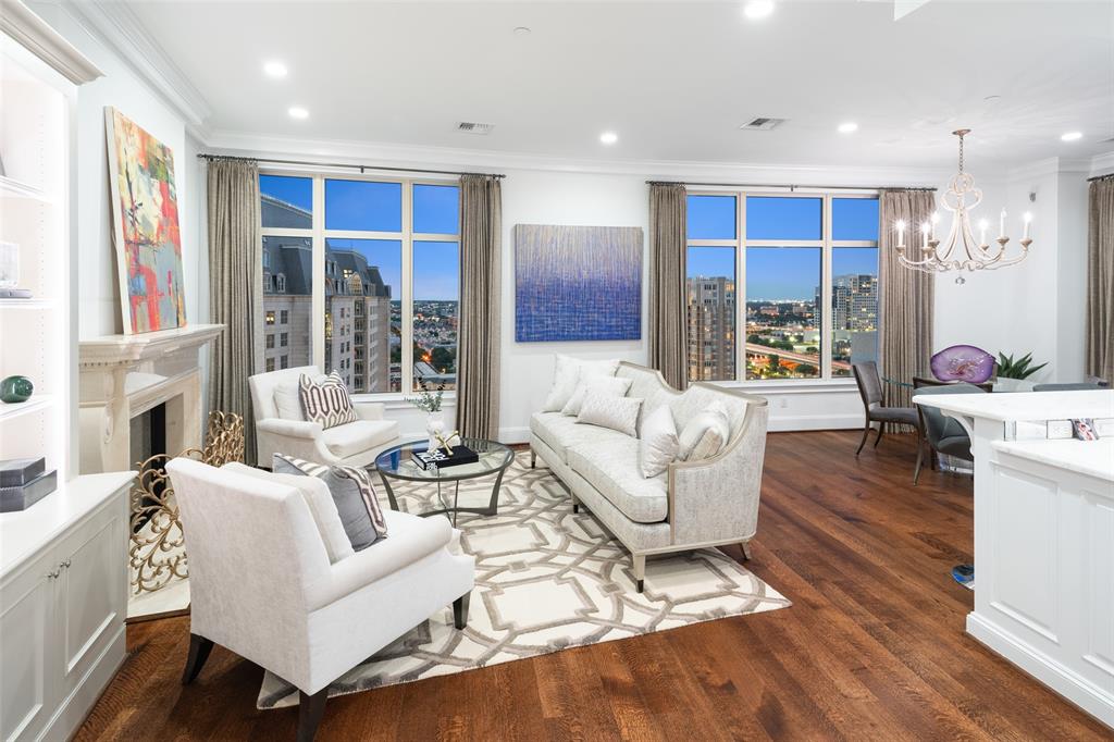 Tower & Regency Row Residences - Residential