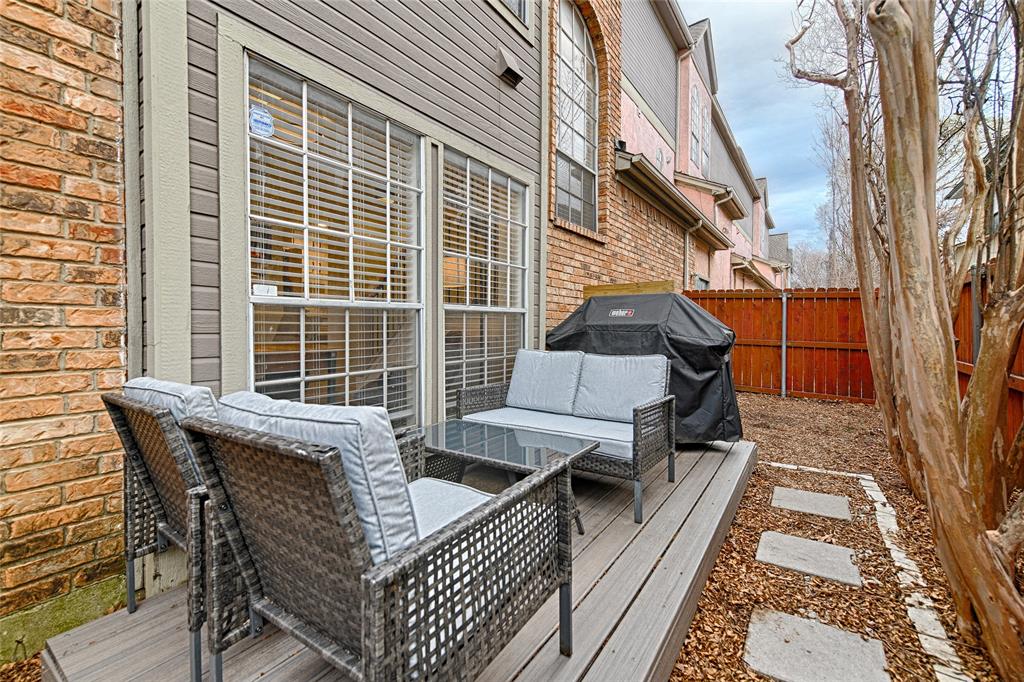 Carriage Place Condo On Marquita - Residential