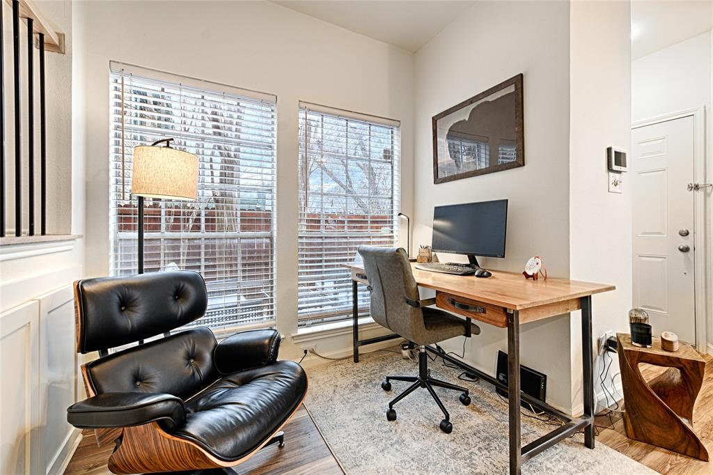 Carriage Place Condo On Marquita - Residential