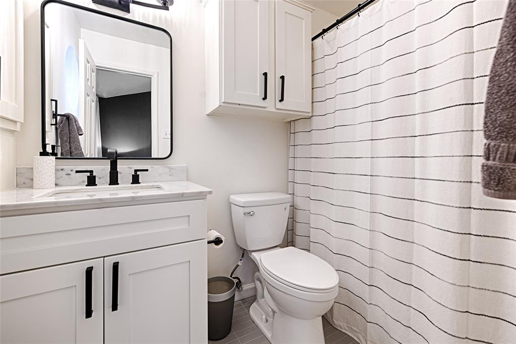 Carriage Place Condo On Marquita - Residential