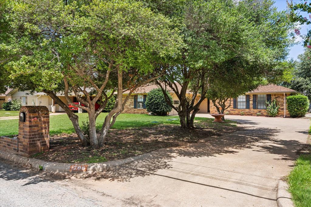 706 Tahiti Drive