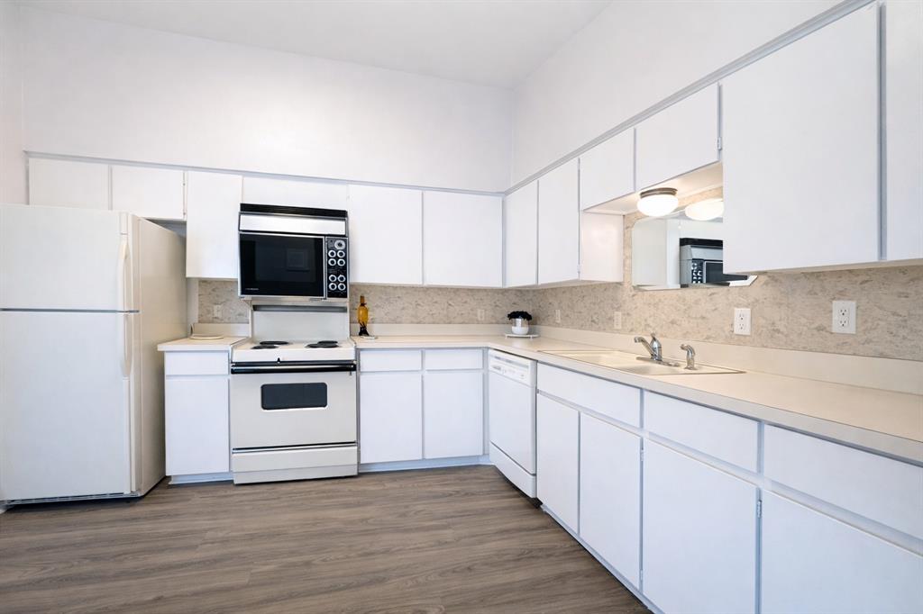 High Hollows Condo - Residential