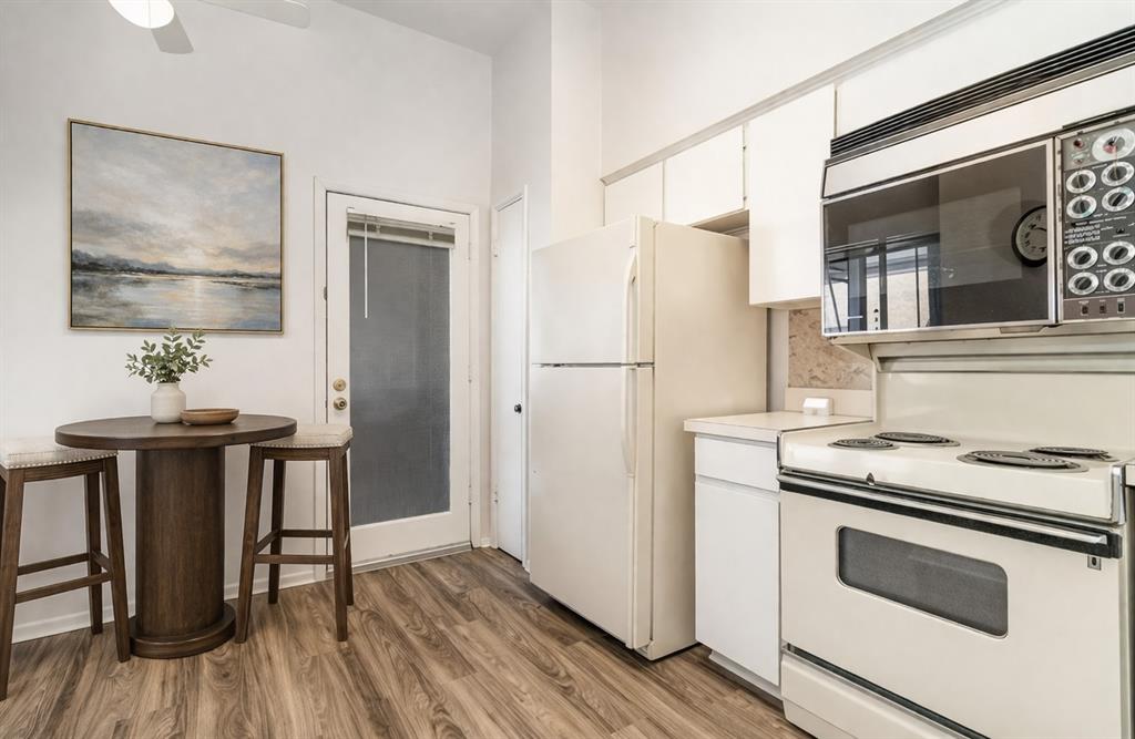 High Hollows Condo - Residential