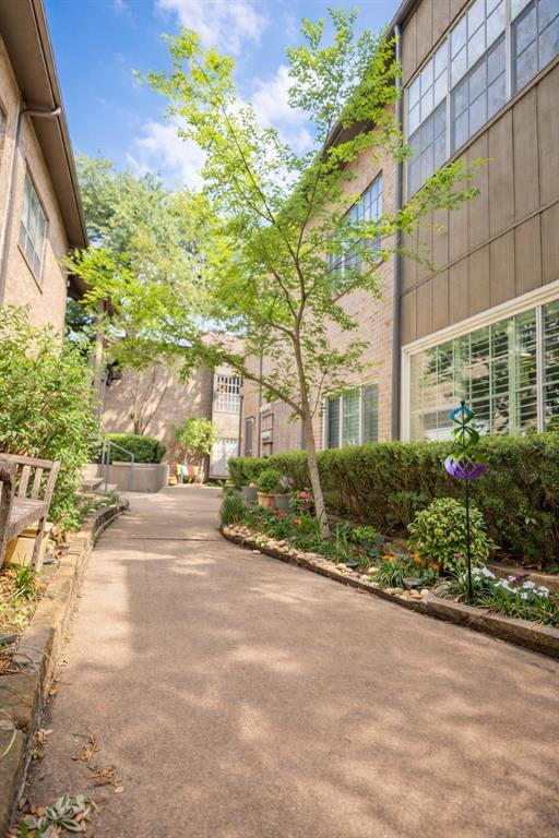 High Hollows Condo - Residential