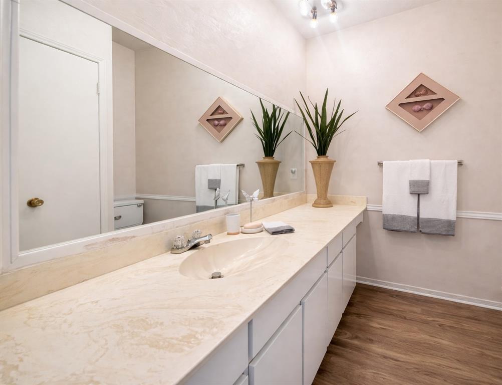 High Hollows Condo - Residential