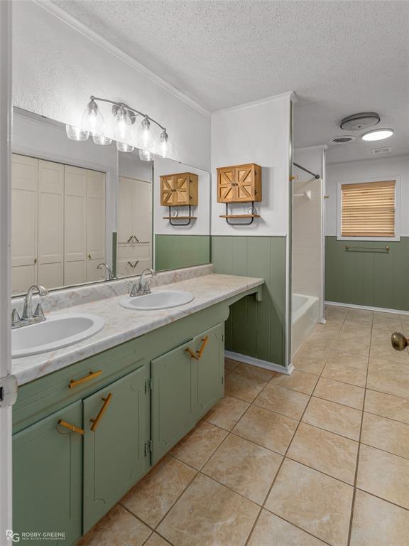 Doyline Of - Residential