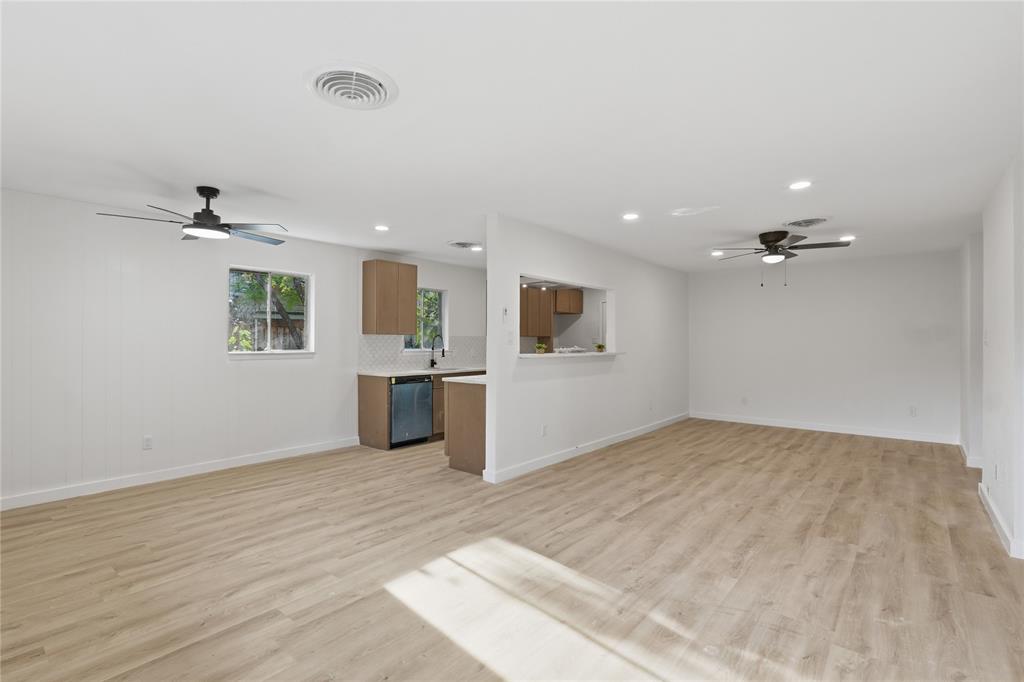 4649 South Drive W