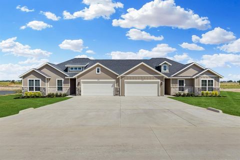 4016-4018 Clovis Street Midlothian TX 76065