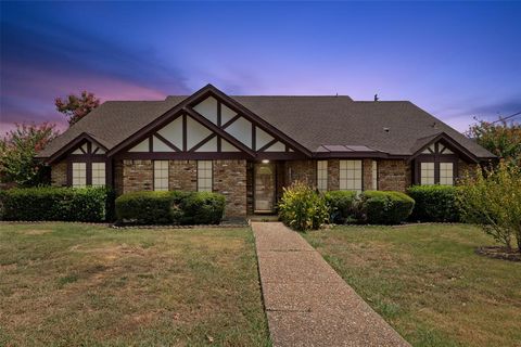 2411 Briarcliff Drive Irving TX 75062