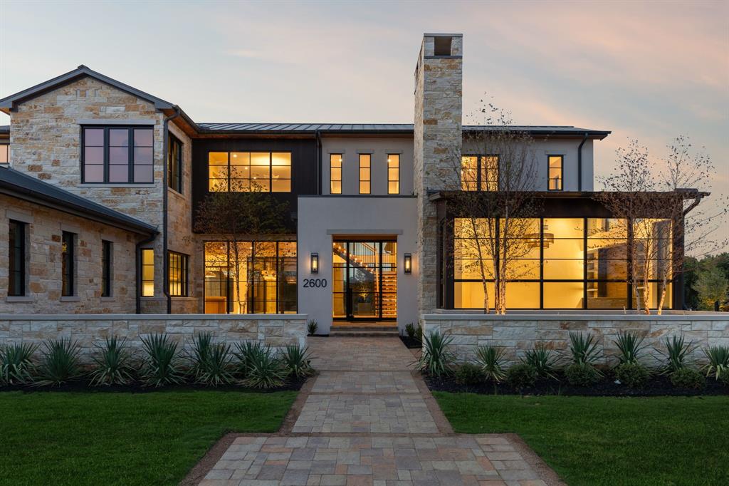 2600 Magnolia Circle