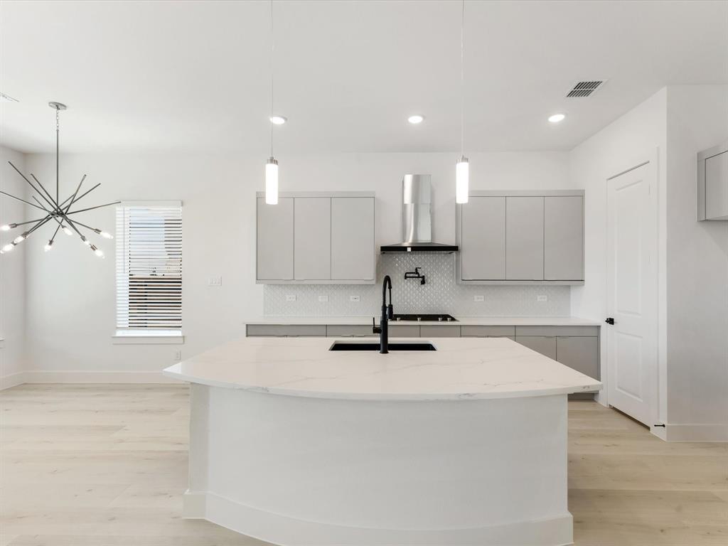 1432 Imperial Avenue