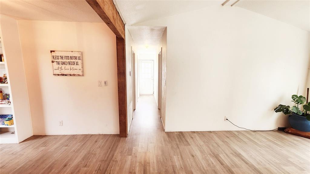 Club Lake Estate - Residential