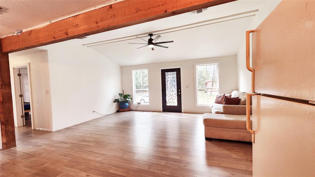 Club Lake Estate - Residential