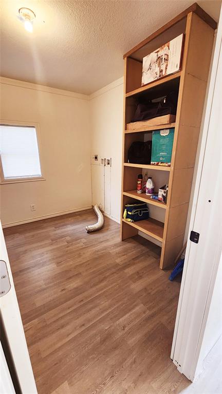 Club Lake Estate - Residential