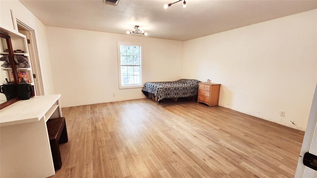 Club Lake Estate - Residential