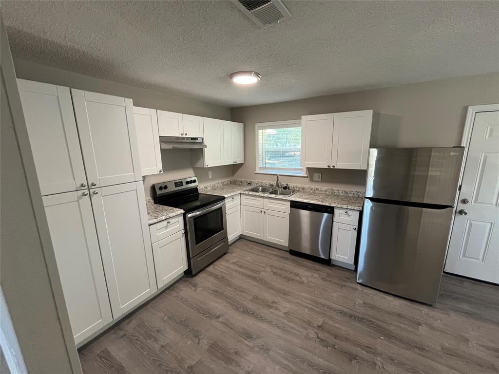 12904 Mitchell Drive