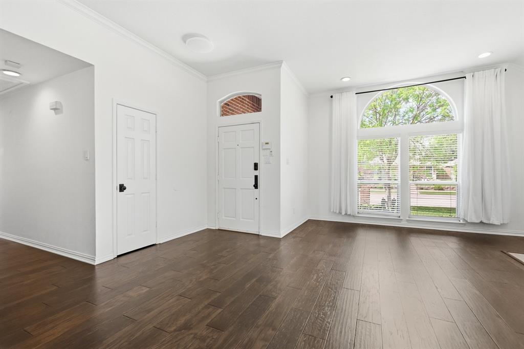 2112 Greenview Drive