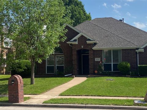 2112 Greenview Drive Carrollton TX 75010