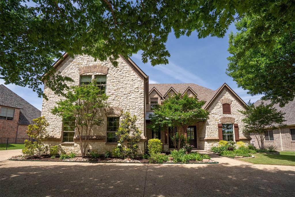 3225 Clubview Drive