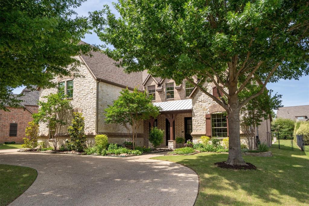 3225 Clubview Drive