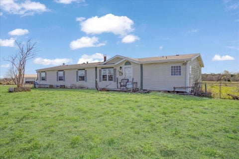 Photo of 1528 County Road 697, Farmersville, TX 75442 (MLS # 21295813)