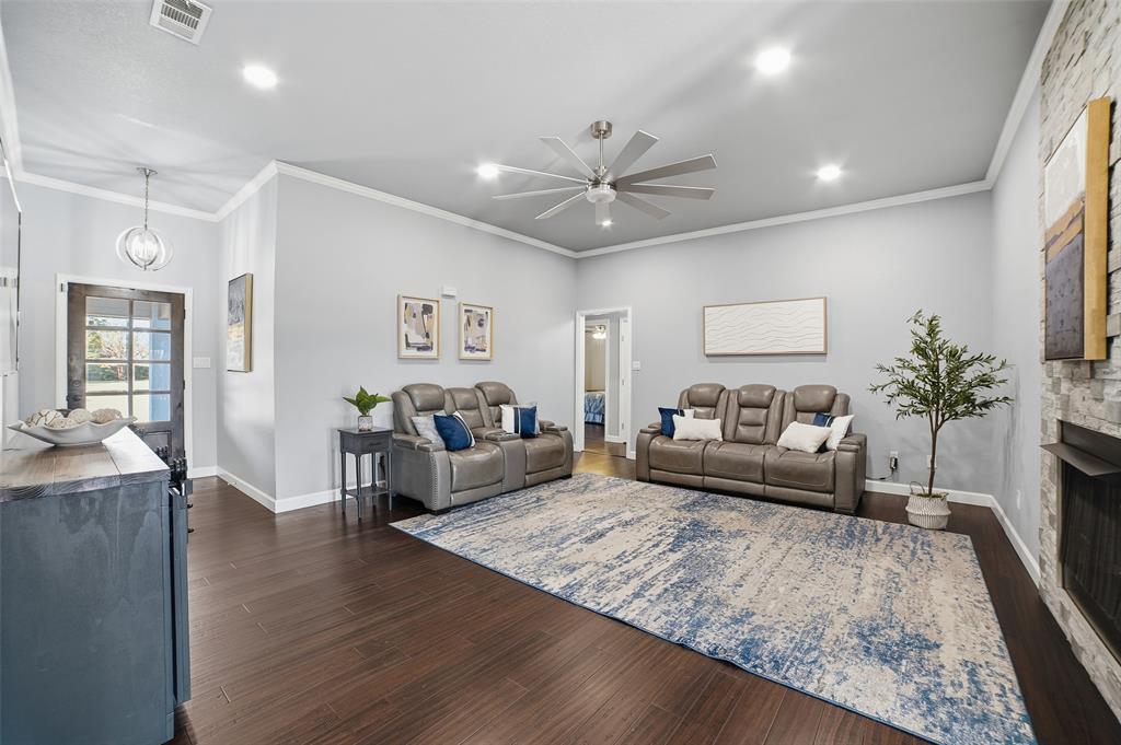 10675 Woodbridge Drive