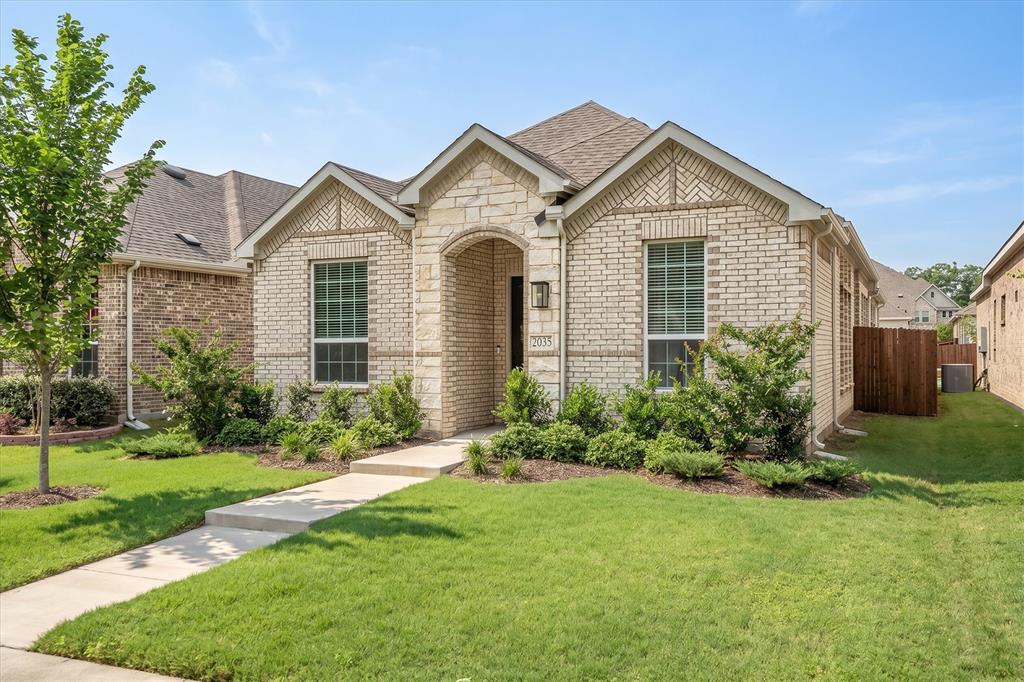 2035 Sherwood Drive