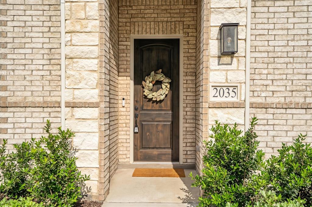 2035 Sherwood Drive