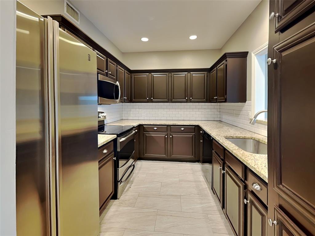 Preston Crk Condos Bldg I - Residential Lease