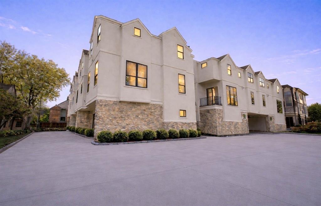 4505 Emerson Avenue 1