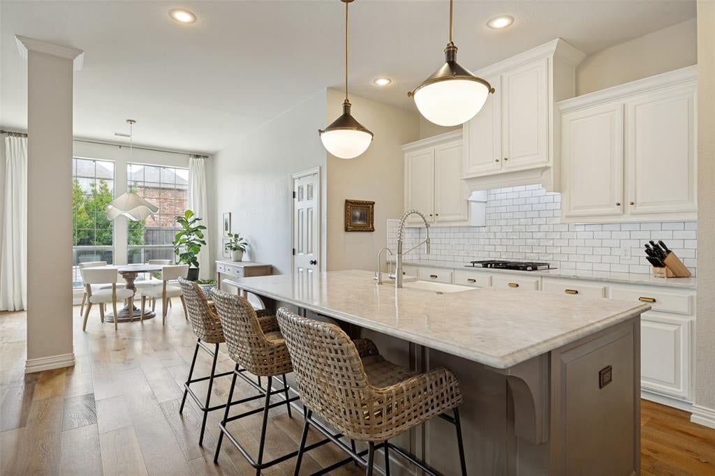 1291 Sunland Park Drive
